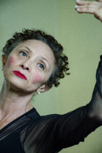 『パカヘチは踊る』レビュー by 圷 滋夫